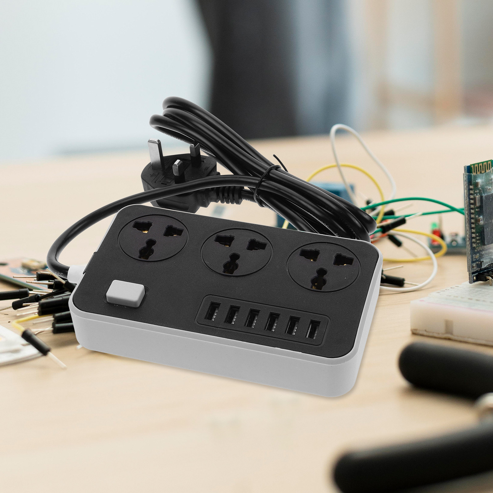 ปลั๊กพ่วงสำหรับเดินทาง พร้อมพอ - Outdoor Use Power Strip บทวิจารณ์และราคา